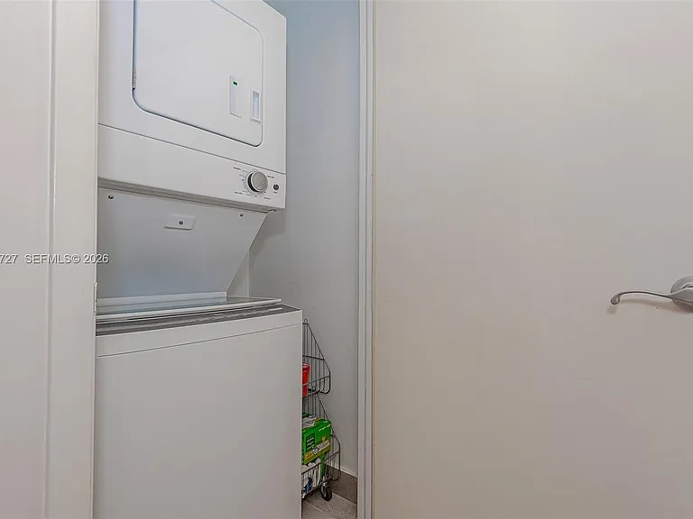 1000 S Pointe Dr #906 — Photo 16