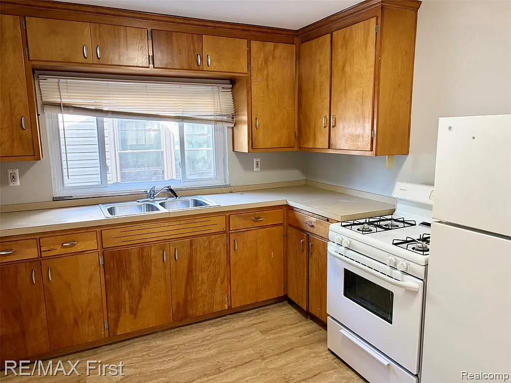 2 bed, 1.0 bath, 1000 sqft, $1,275 — Photo 4