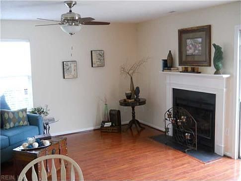 4th image of 6205 Oakglen Dr