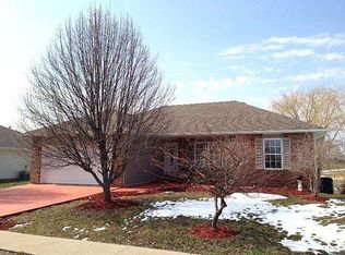 1401 Gregory Ln, Fulton, MO 65251