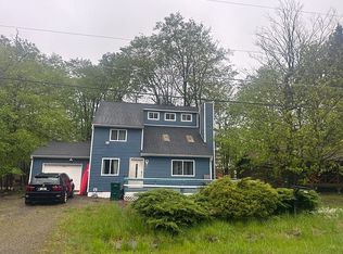 6030 Boardwalk Dr, Tobyhanna, PA 18466