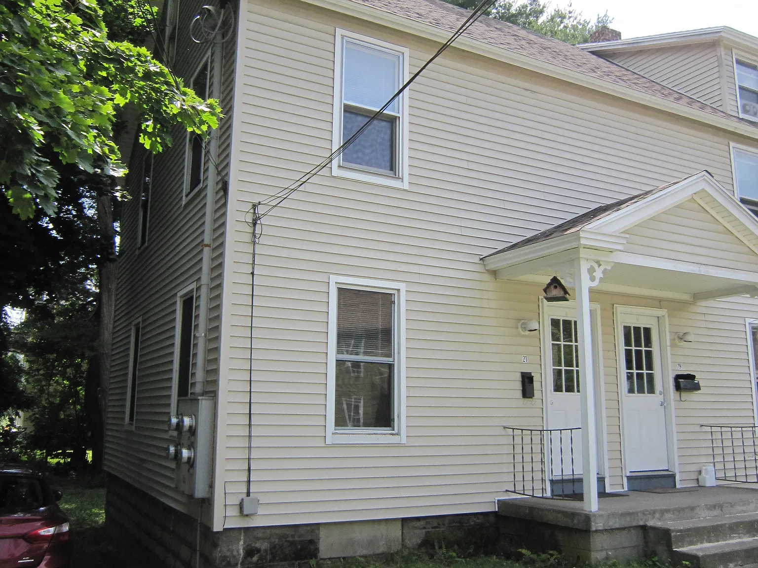 2 bed, 1000 sqft, $1,250 — Photo 2