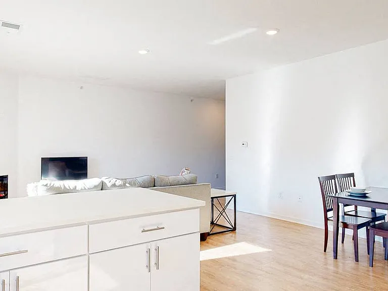 The Conrad — Photo 133