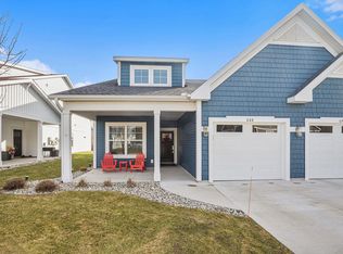 688 Terrace Point Dr, Muskegon, MI 49440