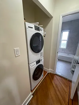 Rented by Metropolis International Realty Inc. | media 20