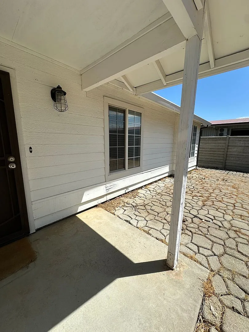 Well maintained 3 Bedroom Home in Willow Glen Subdivision Anderson, CA — Photo 3