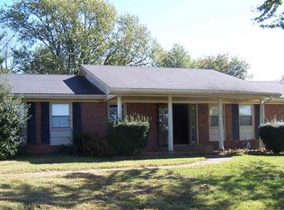 207 Comer Ave, Horse Cave, KY 42749