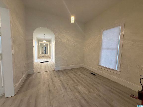 2nd image of 3821 5th Ave S