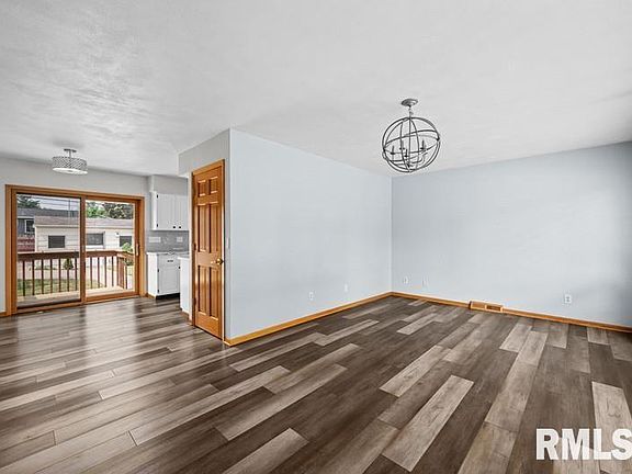 4th image of 2116 W 35th St
