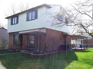 947 N Wildwood St, Westland, MI