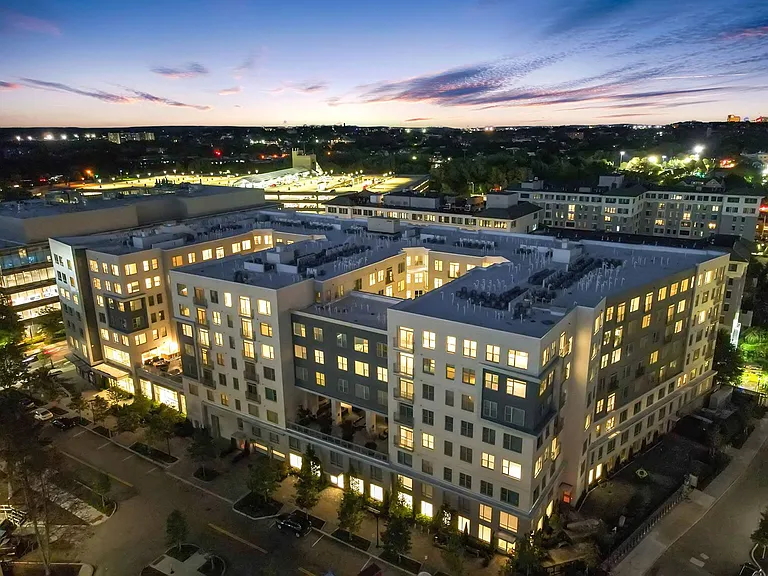 Urbane at Alewife — Photo 11