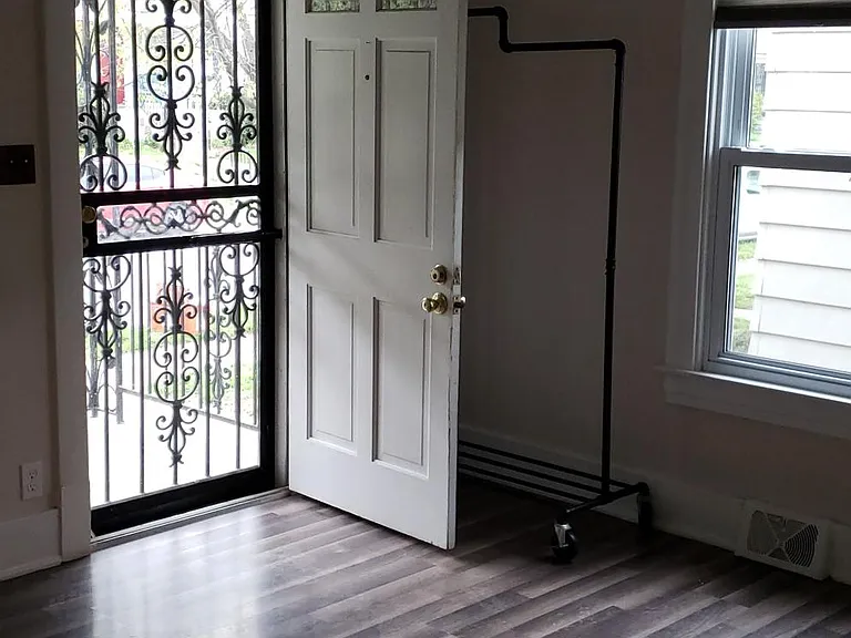 506 E Brandeis Ave — Photo 13