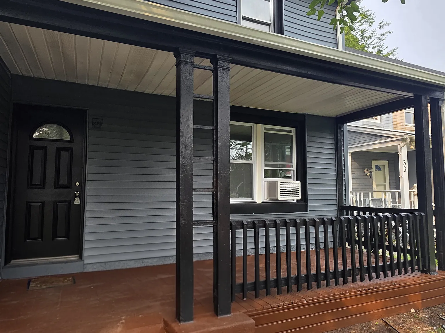 4 bed, 950 sqft, $3,400 — Photo 1