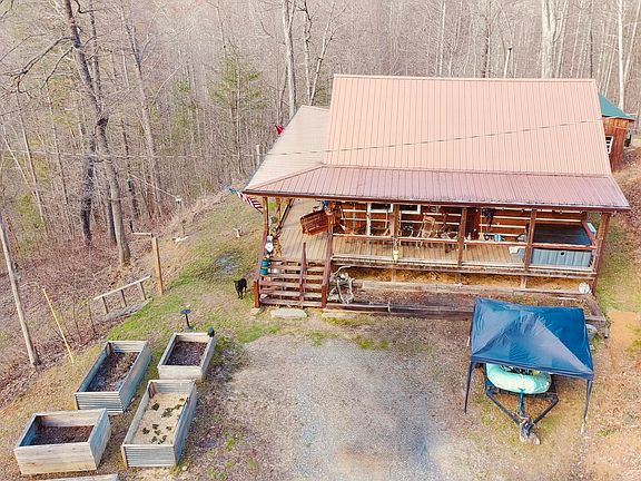 2nd image of 132 Sugar Maple Way