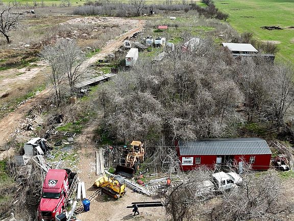 2nd image of 1361 Siedel Rd