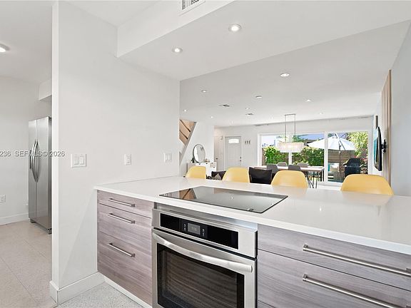5th image of 7334 Gary Ave #7334