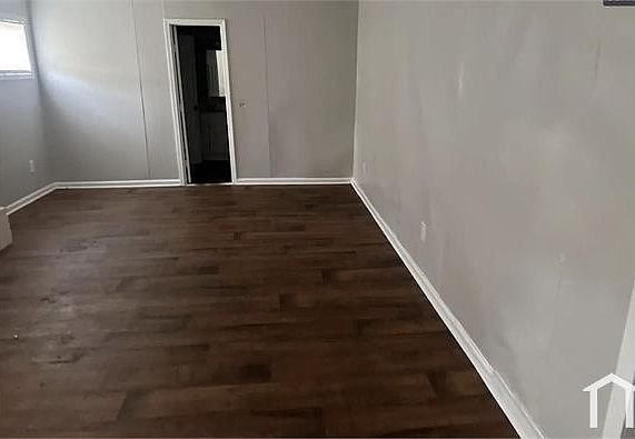 4th image of 4107 Cedar St