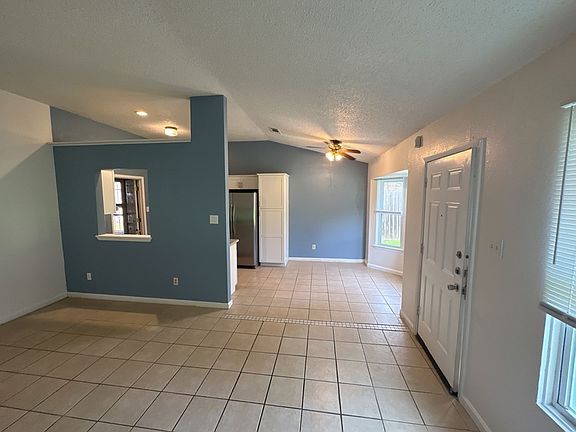 3rd image of 1105 Diane Dr