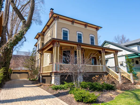 511 N Grove Ave, Oak Park, IL 60302