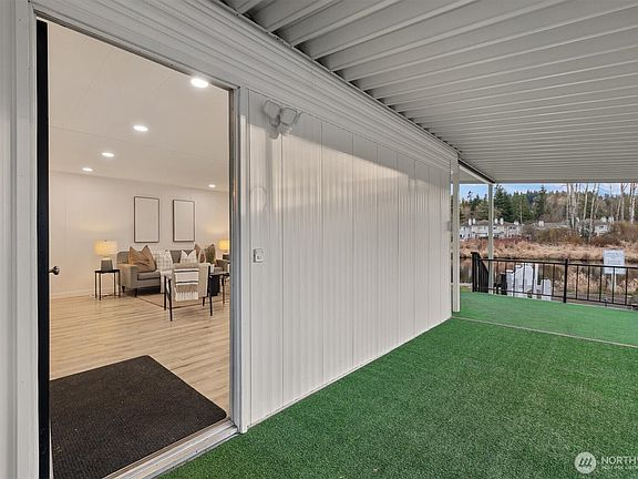 4th image of 7031 NE 175th Street #53