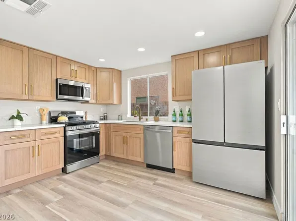 1650 Walingwood Dr, North Las Vegas, NV 89031