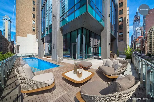 Sold by Triplemint | media 2