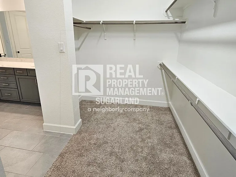 1414 Emma Lake Dr — Photo 56