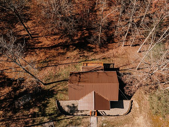 2nd image of 24 Daisy Dr