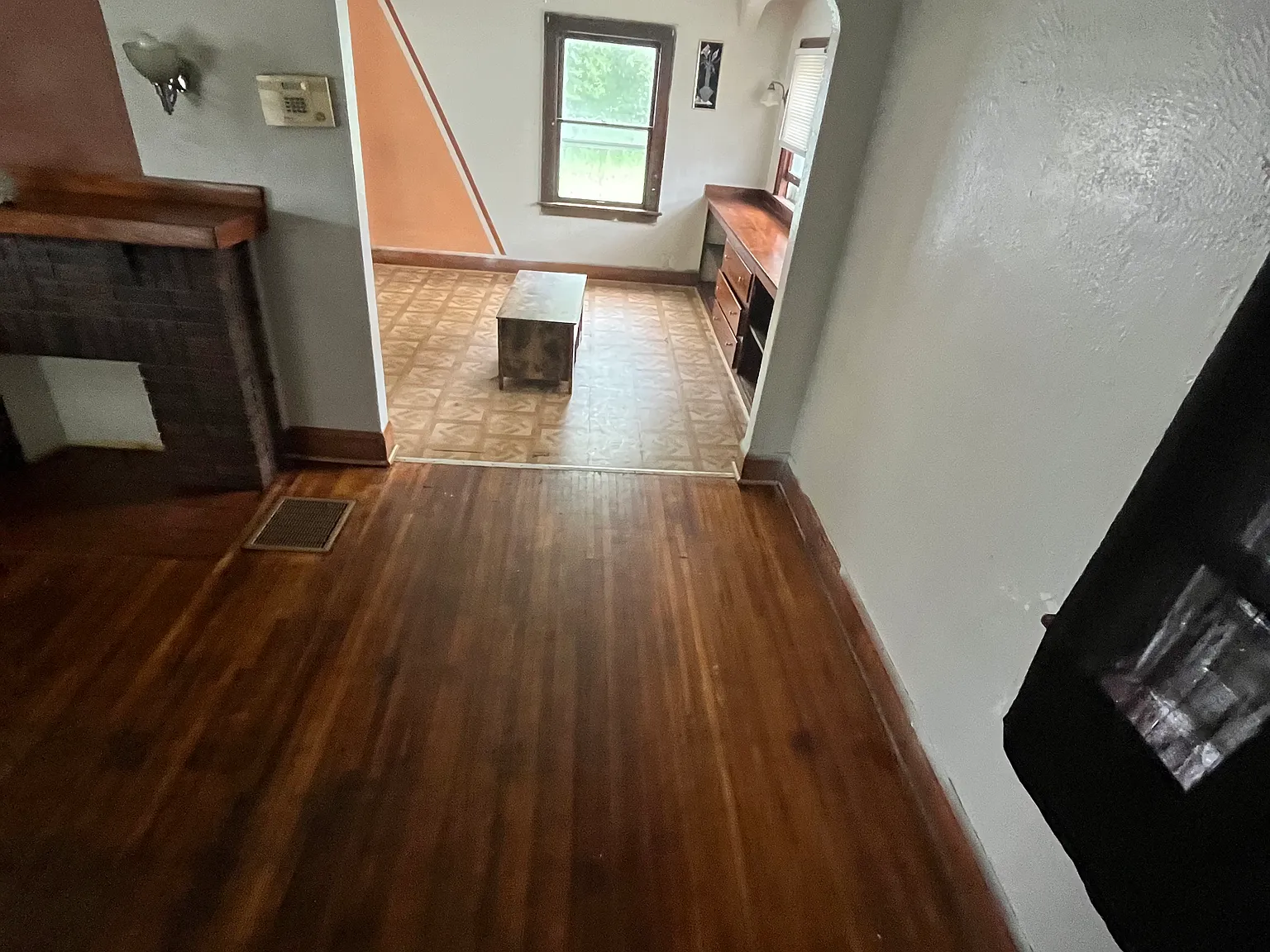 3 bed, 1180 sqft, $1,100 — Photo 3