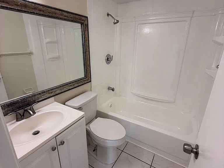 204 La Paz Dr — Photo 17