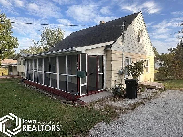418 Carter Ave photo 1