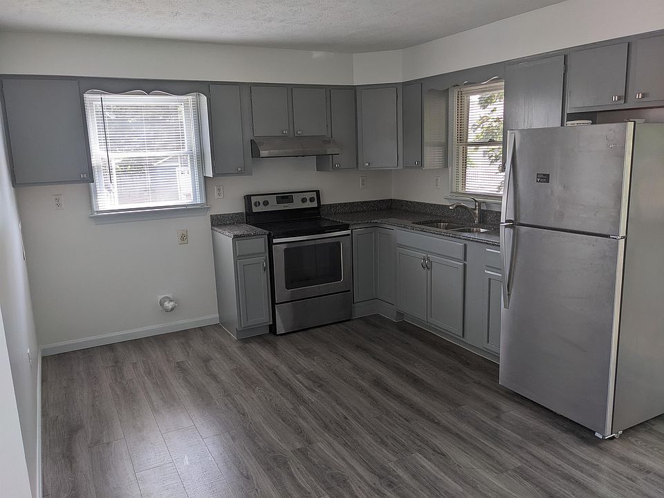 1st image of 233 E Prospect St Front B