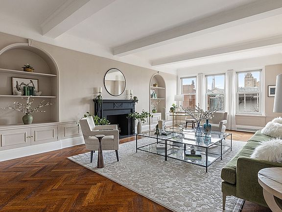 2nd image of 15 W 81st St APT 8D