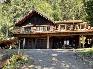 15927 Tyee Rd, Umpqua, OR 97486
