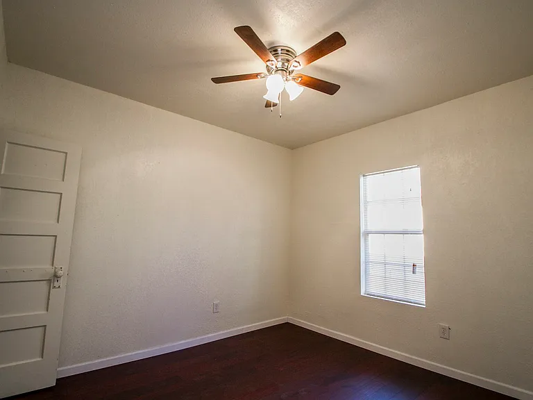 924 Saint James St #1 — Photo 20