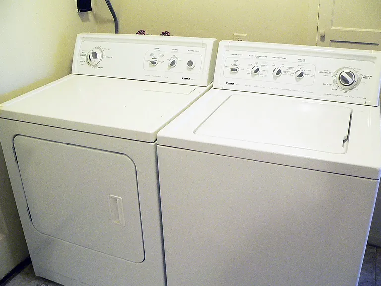 406 Carlisle Blvd SE — Photo 8