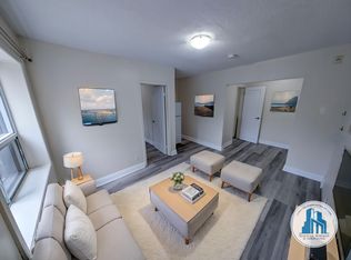 22 Robina Ave #5, Toronto, ON M6C 3Y6