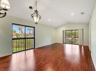 351 Club Cir APT 207, Boca Raton, FL 33487