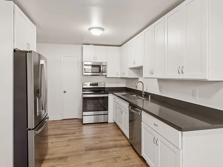 ALDEN 3538 — Photo 6