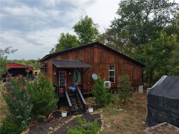 10534 Highway 16, Combs, AR 72721