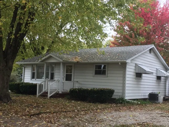 336 W Walnut St, Sheffield, IL 61361