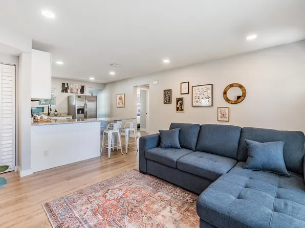 2421 W Carmen St, Tampa, FL 33609