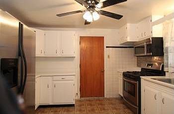 3rd image of 4307 Oakridge Blvd