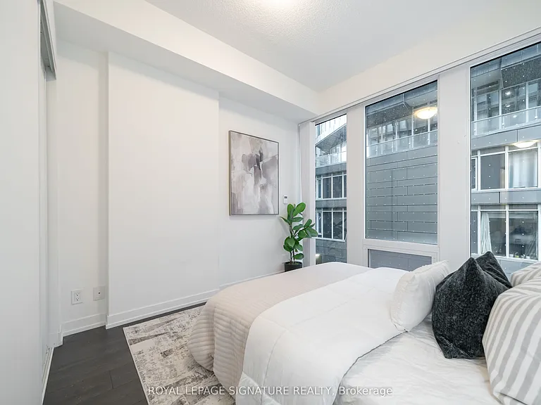 60 Shuter St #203 — Photo 20