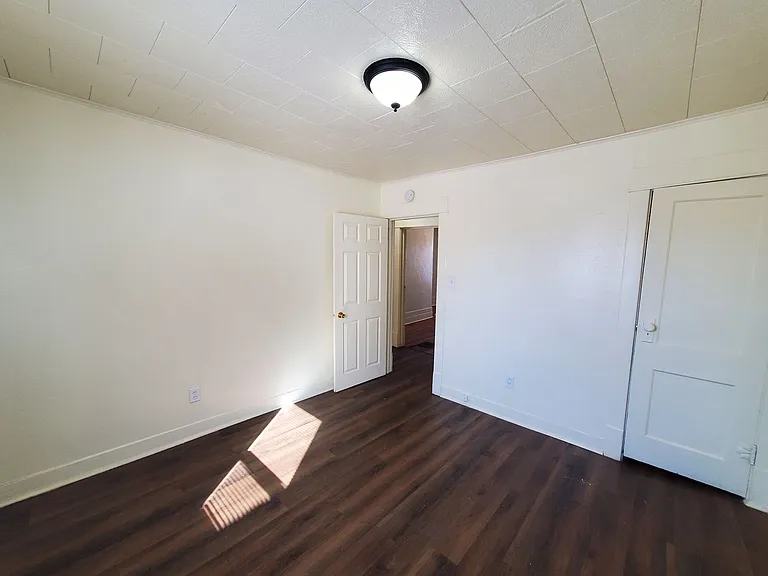 418 Sunnyside Ave — Photo 10