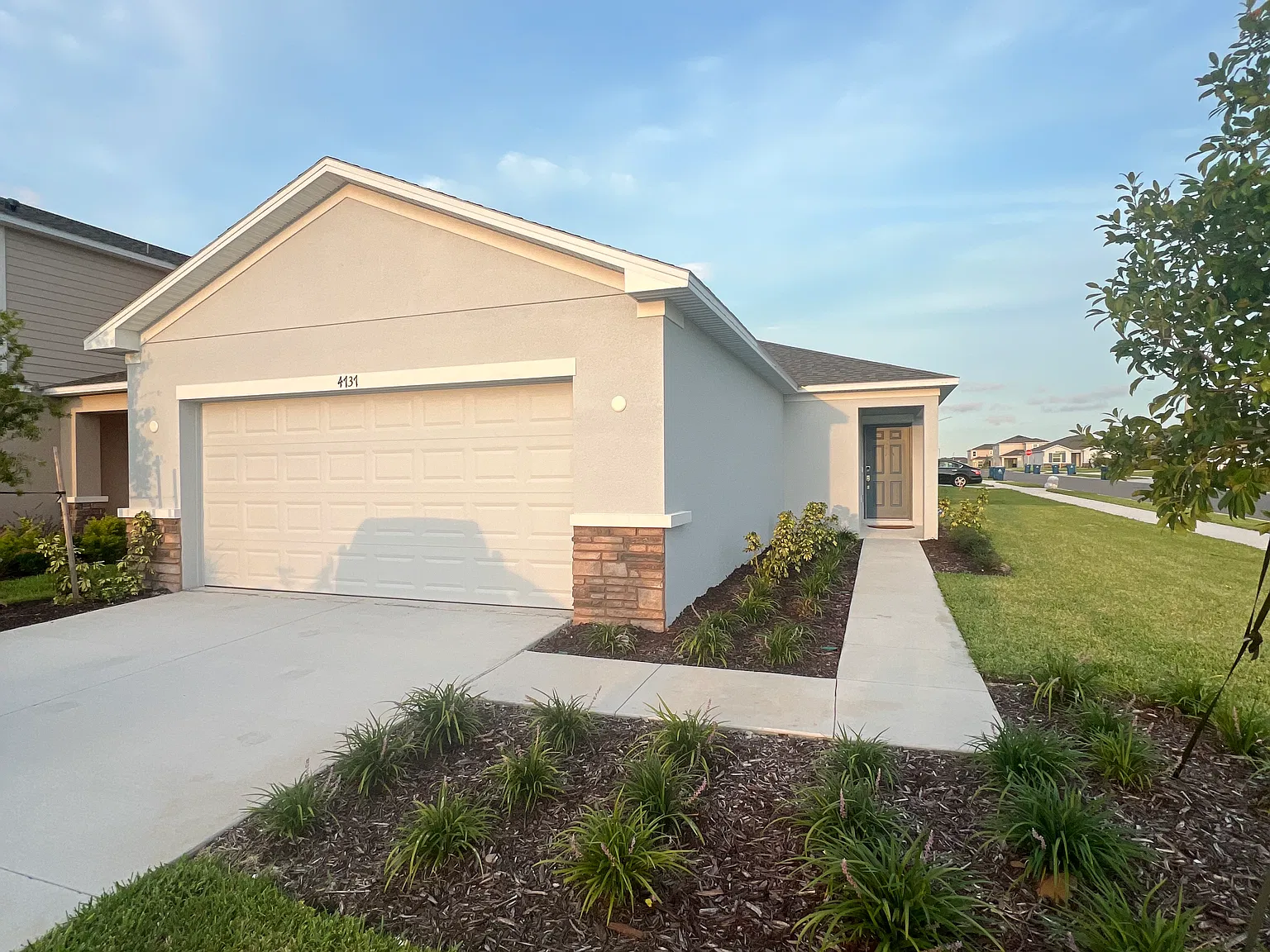 3 bed, 1457 sqft, $2,200 — Photo 1