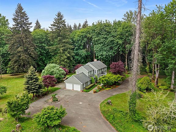 4th image of 3809 74th Avenue SE
