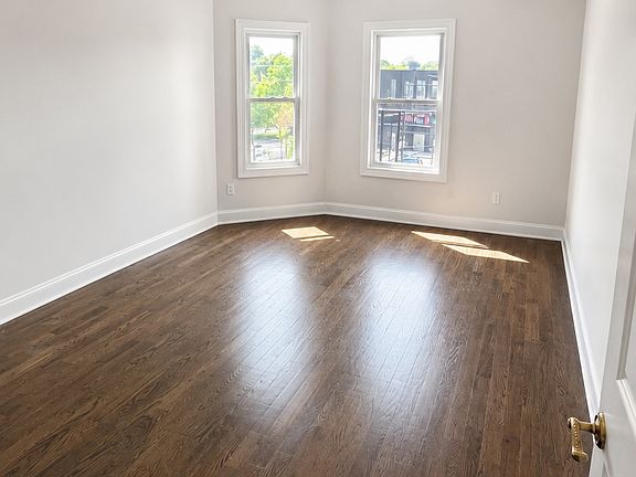 5th image of 182 Uhland St #2
