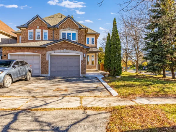 6942 Yarrow Ave, Mississauga, ON L5N 6Z9