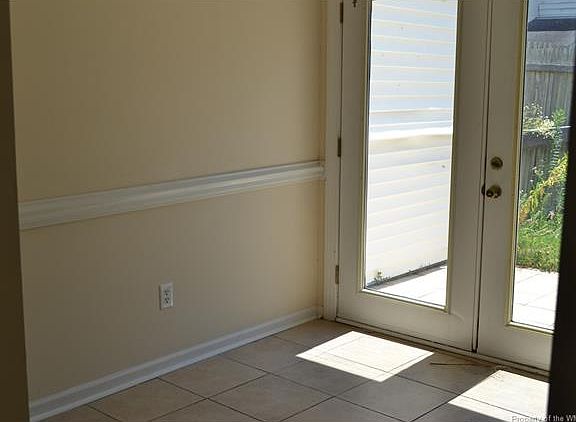 4th image of 4 Sparrow Ct #Na